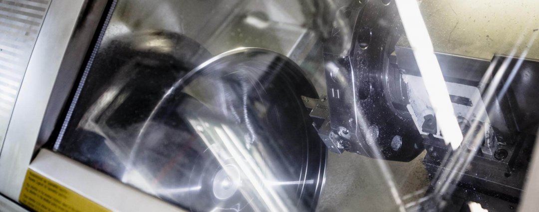 BBS Alufelge beim Glanzdrehen