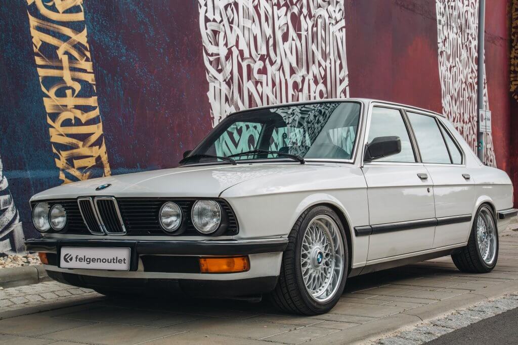 Martens BMW E28